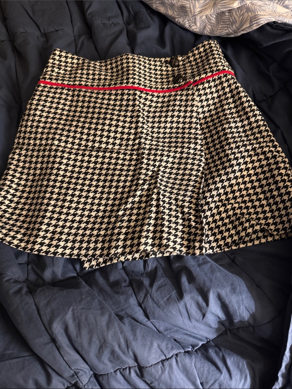 Hartstrings Black and Cream Houndstooth Mini Skirt with Red Trim